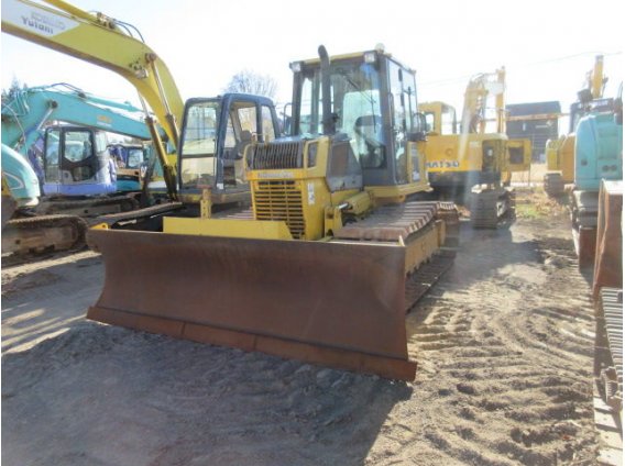 Giá Cực Tốt - Xe ủi Komatsu D39PX-21 2001 Nhật Bản
